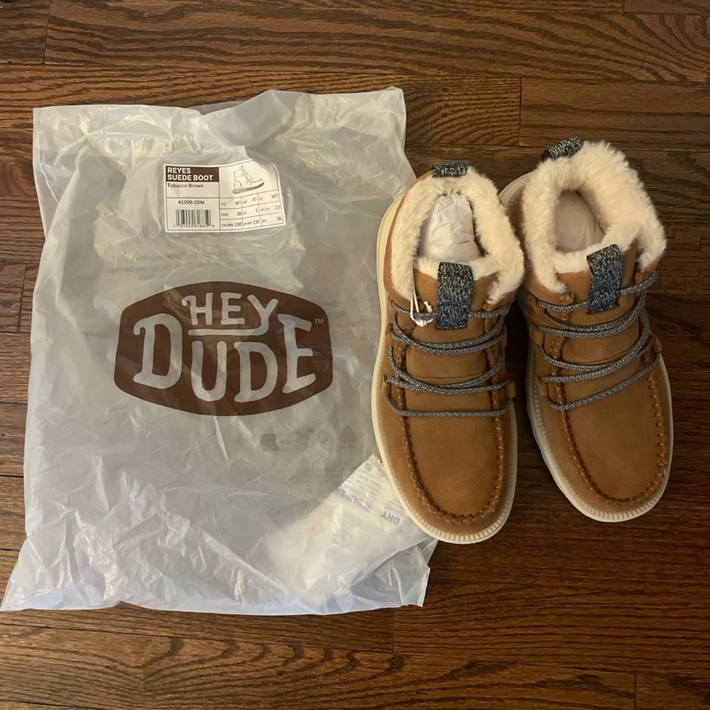 NWT HEY DUDE REYES SUEDE BOOT TOBACCO BROWN